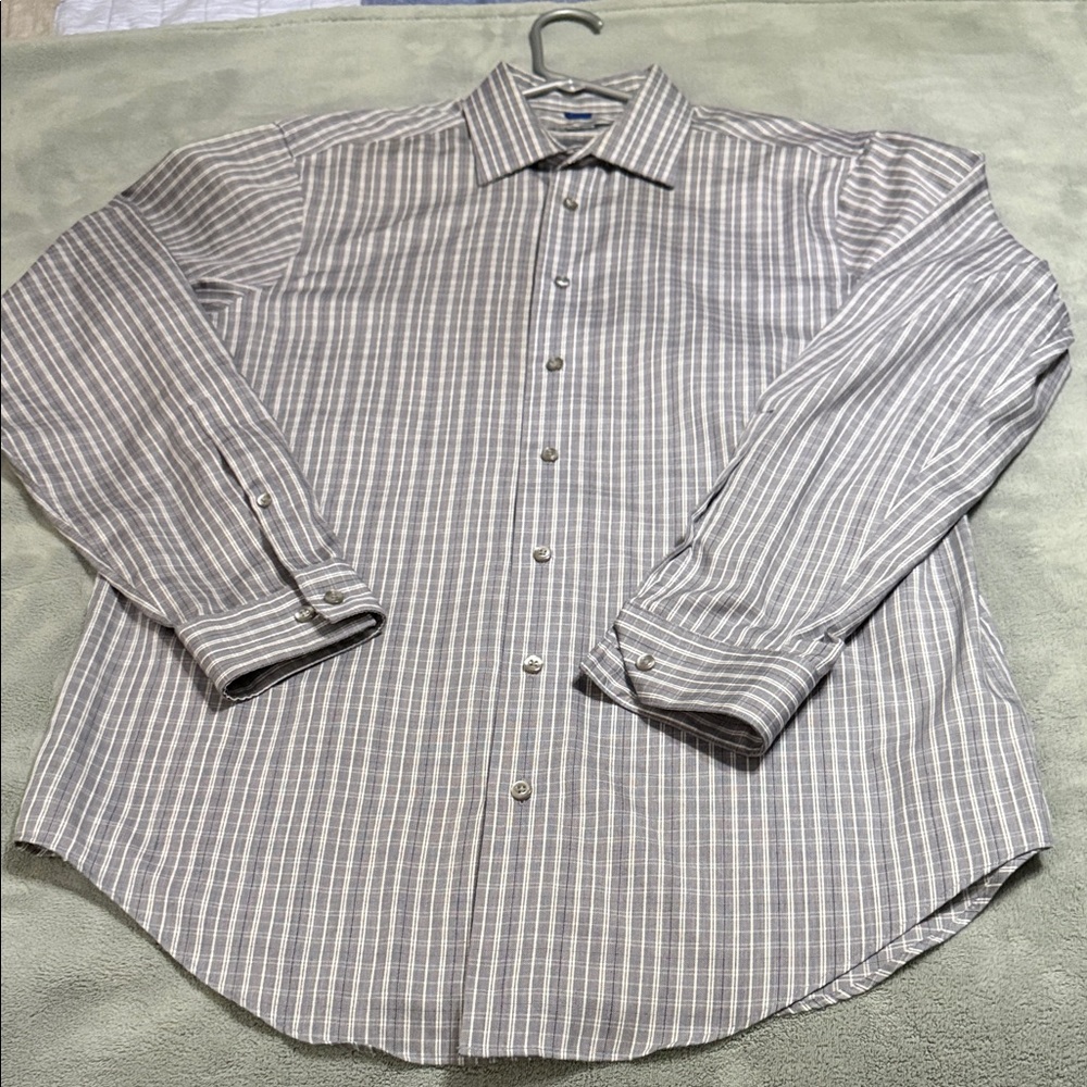 Kenneth Cole Men's Gray Striped Button Down Shirt: EXCELLENT CONDITION